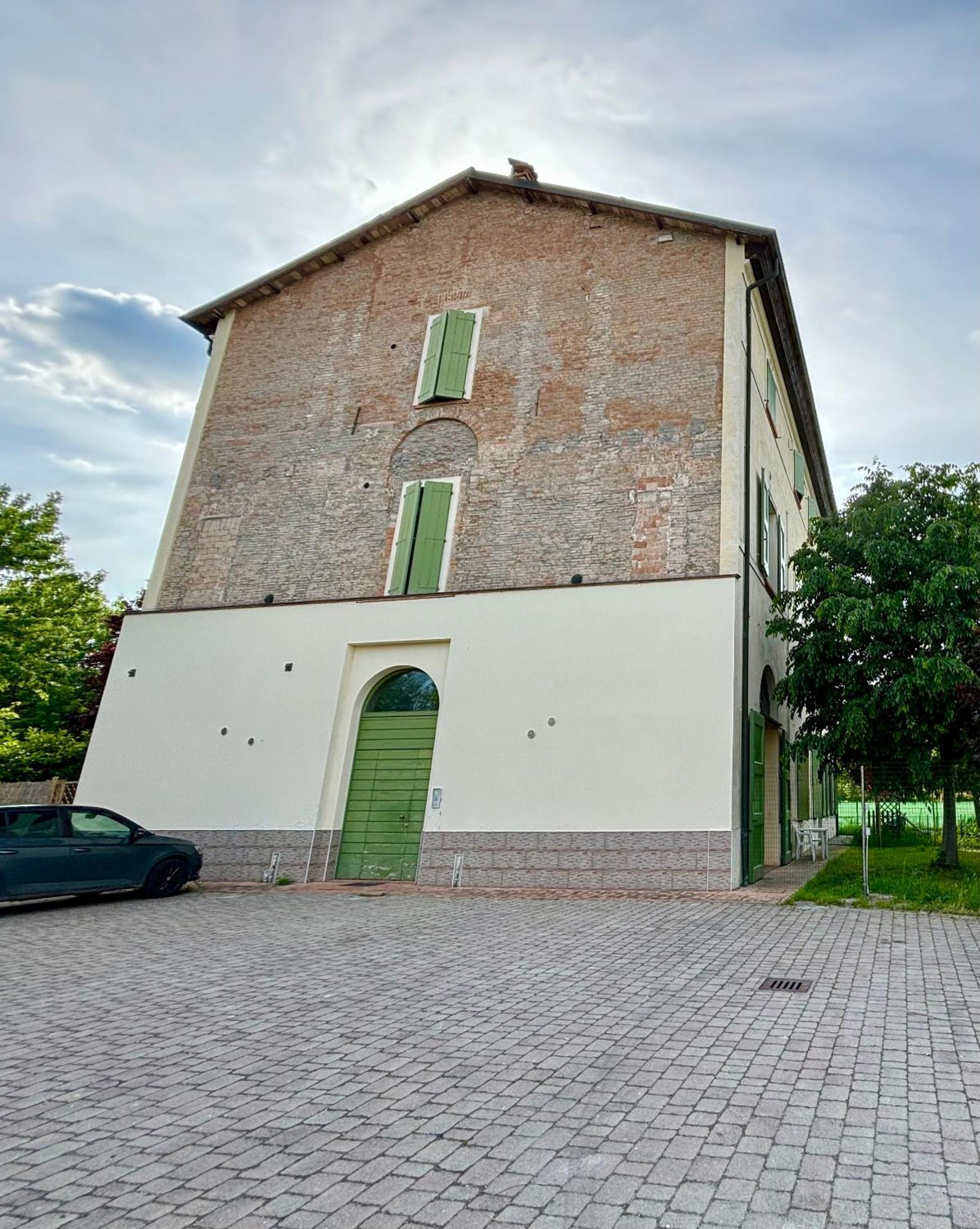 Intero Appartamento Con Giardino In Palazzo Del 1600 Campogalliano Exterior photo
